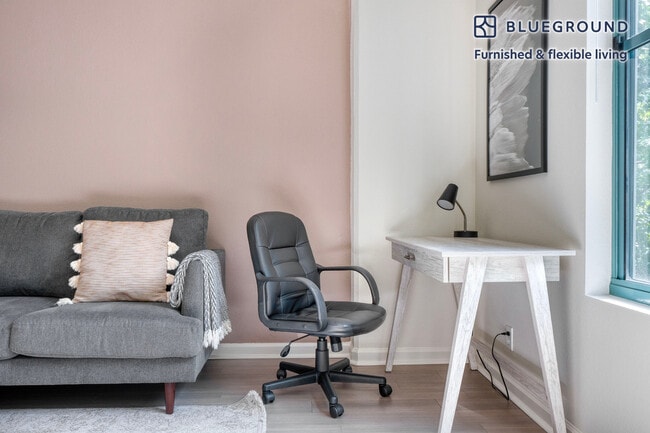 Photo - 2 Townsend St Unidad SI FL4-ID1393