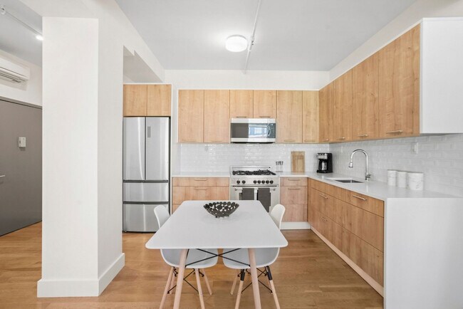 Photo - 517 W 45th St Unit SI ID1224964P