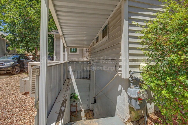 Photo - 4205 S Lincoln St Unidad B