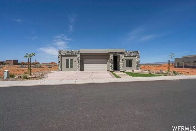 Photo - PETS ALLOWED! Spacious & Modern 3-Bedroom Home for Rent Near Sand Hollow Reservoir