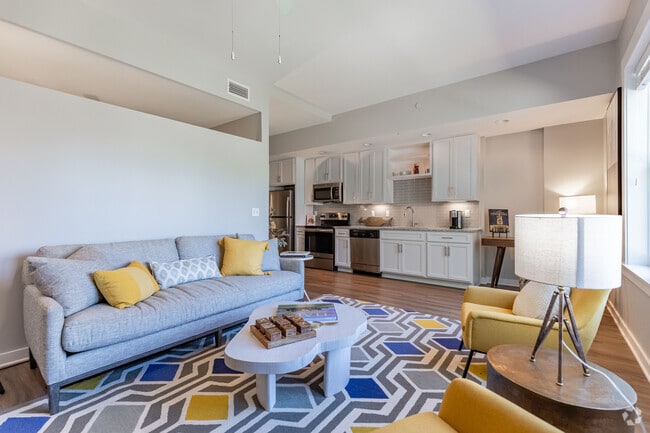 Studio - E1 - 675SF - Living Room