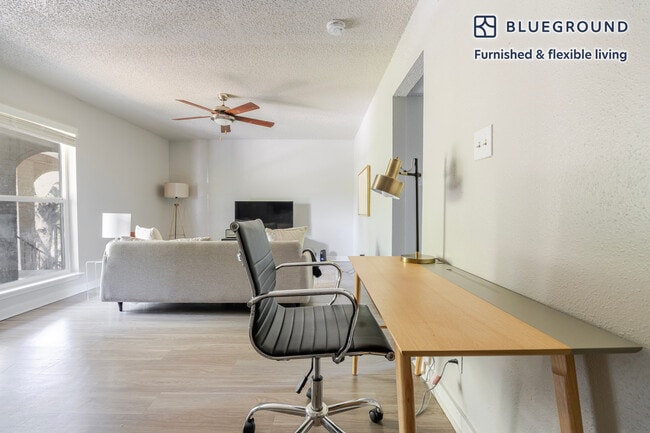 Photo - 1230 E 38th 1/2 St Unidad FL2-ID307