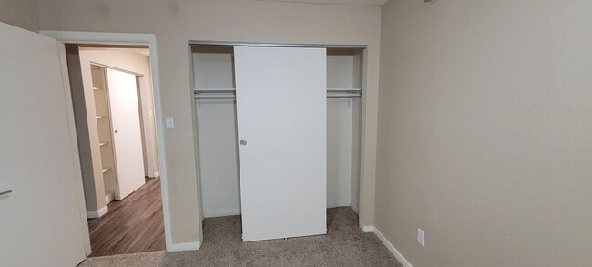 Photo - Oakridge on the Green