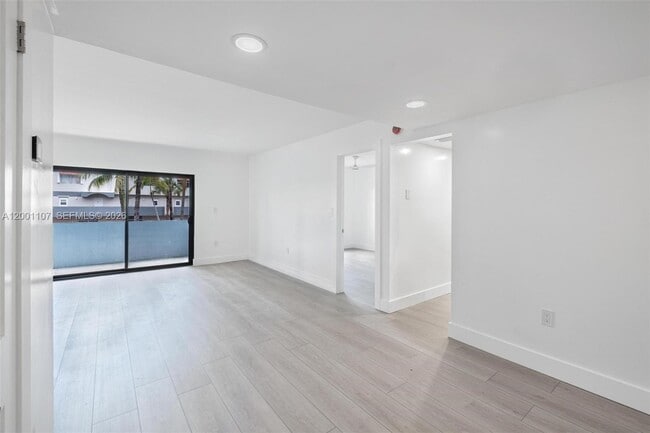 Photo - 3582 NE 171 St Unit 207