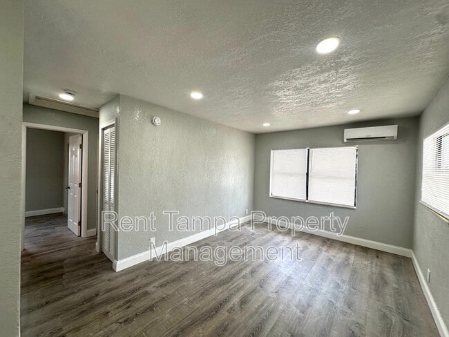 Photo - 1036 1/2 19th Street South - Upper