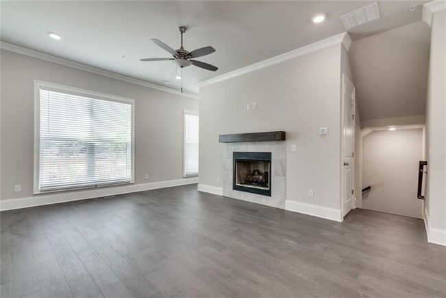 Photo - 308 Burgess Walk