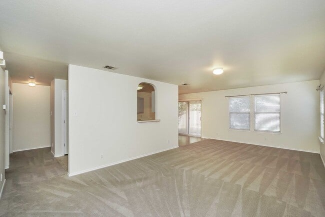 Photo - Adorable 3 bedroom for rent in Wildhorse!