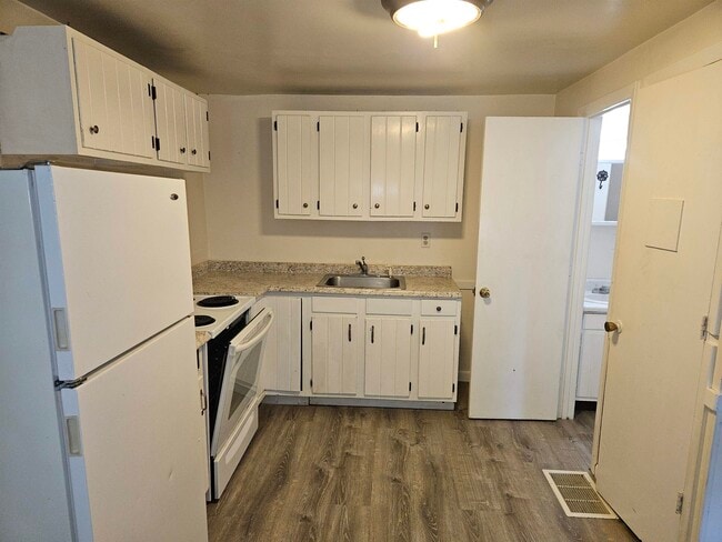 Photo - 87 6th St Unit R