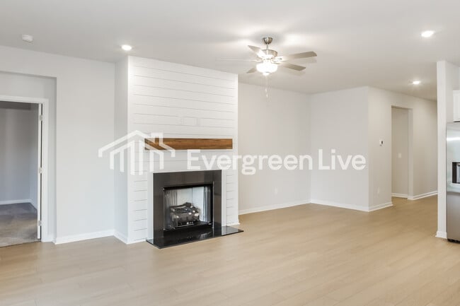 Photo - 115 Ashby Pond Dr