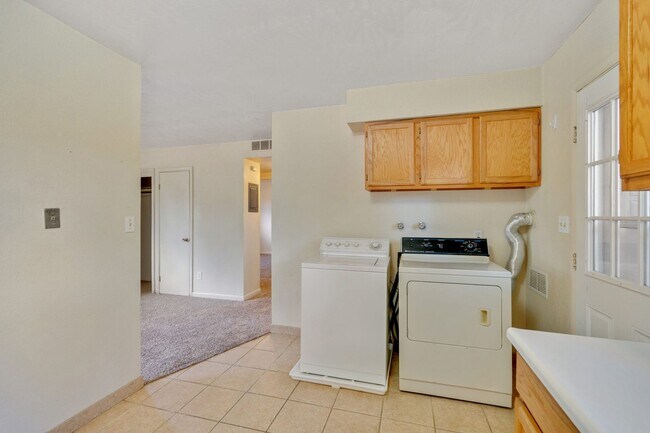 Photo - 2108 Applewood Rd Unit 2108 Applewood Rd