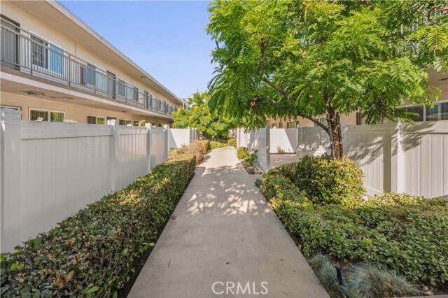 Photo - 20917 Amie Ave Unidad 17