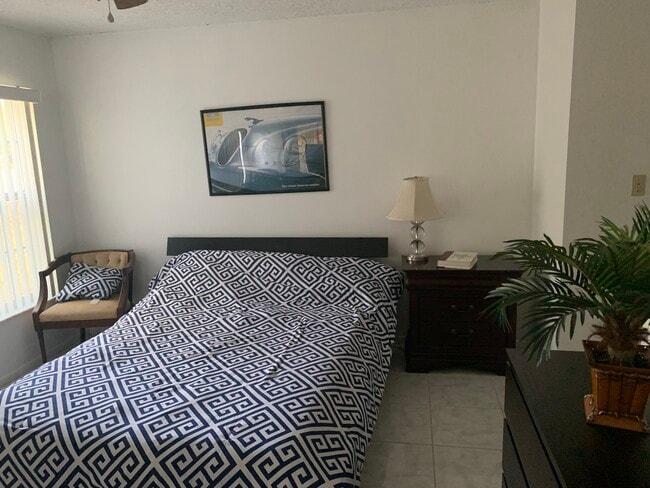 Photo - 10773 Lazy Lake Dr