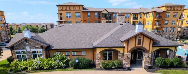 Welcome to Watermark at Jordan Creek