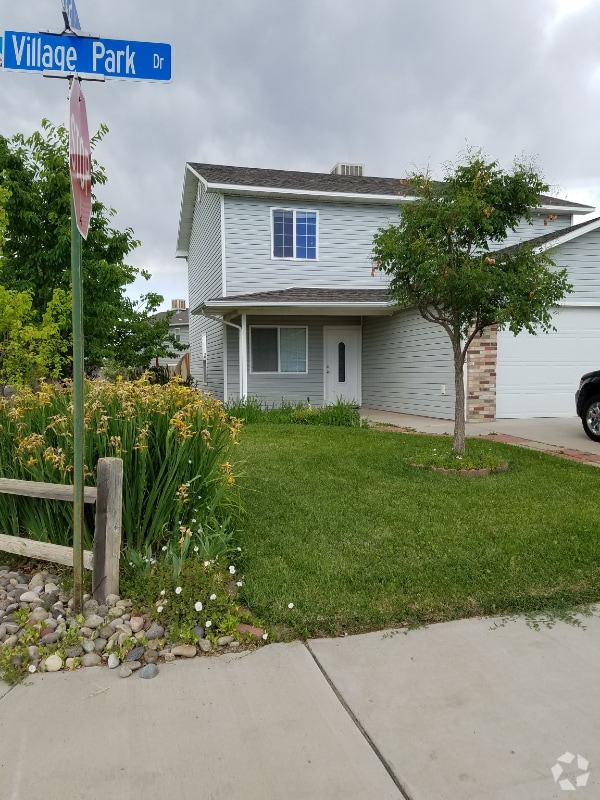 Building Photo - 2823 1/2 Village Park Dr Rental