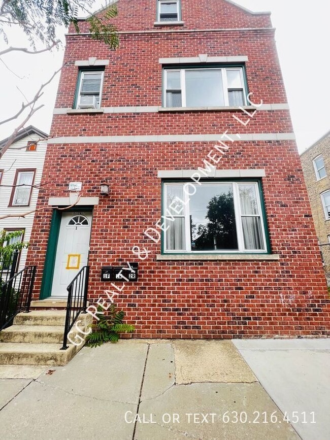Building Photo - 1512 W 17th St Unit 1R
