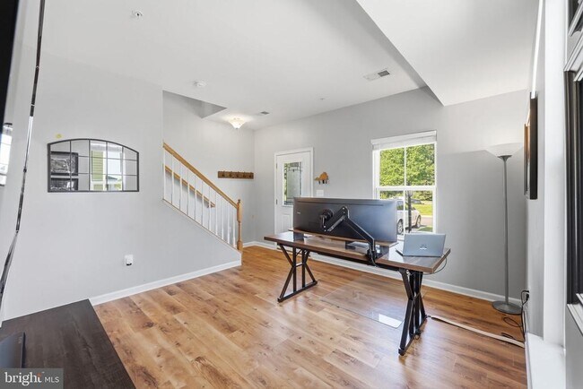 24877 Coats Square