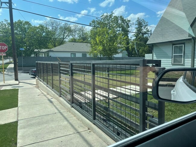 Photo - 271 Pendleton Ave