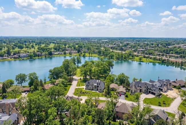 Photo - 5611 S Quincy St