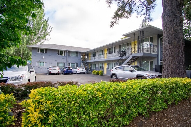 Building Photo - Off SE Belmont: Mid-Century 2Bdr w/ Parking! Unit 1034 Rental