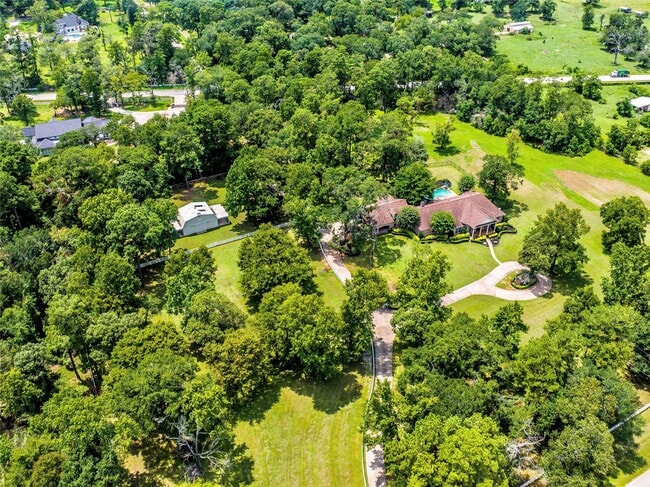 Photo - 15216 Saddlewood Dr