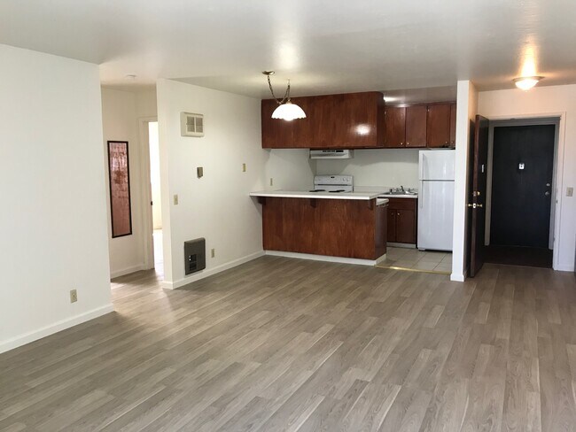 Photo - 2211 Carleton St Apartments Unit 12