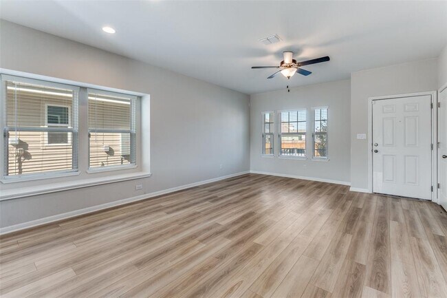 Photo - 221 Duck Creek Trail