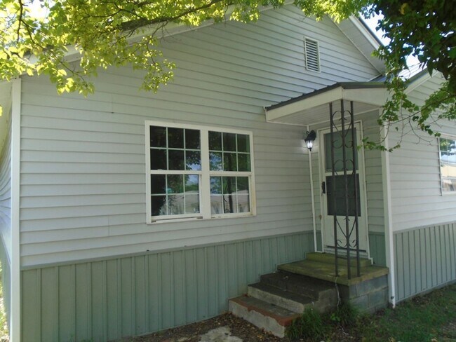 Photo - 100 Spring Ave Unit 100-A Spring Ave.