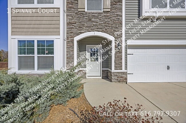 Photo - 1 Spinney Ct