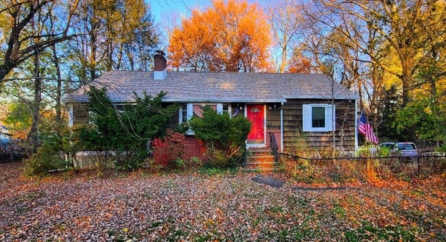 Building Photo - 1656 Hamburg Tpke