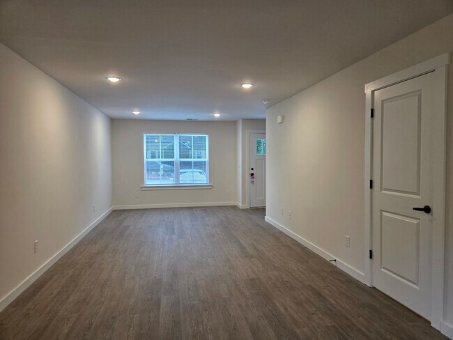 106 10th Ave SE