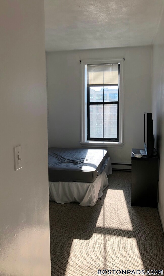 Photo - 23 Cortes St Unidad 10