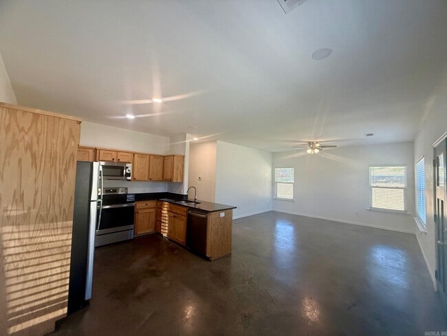 Photo - 322 E Maple St
