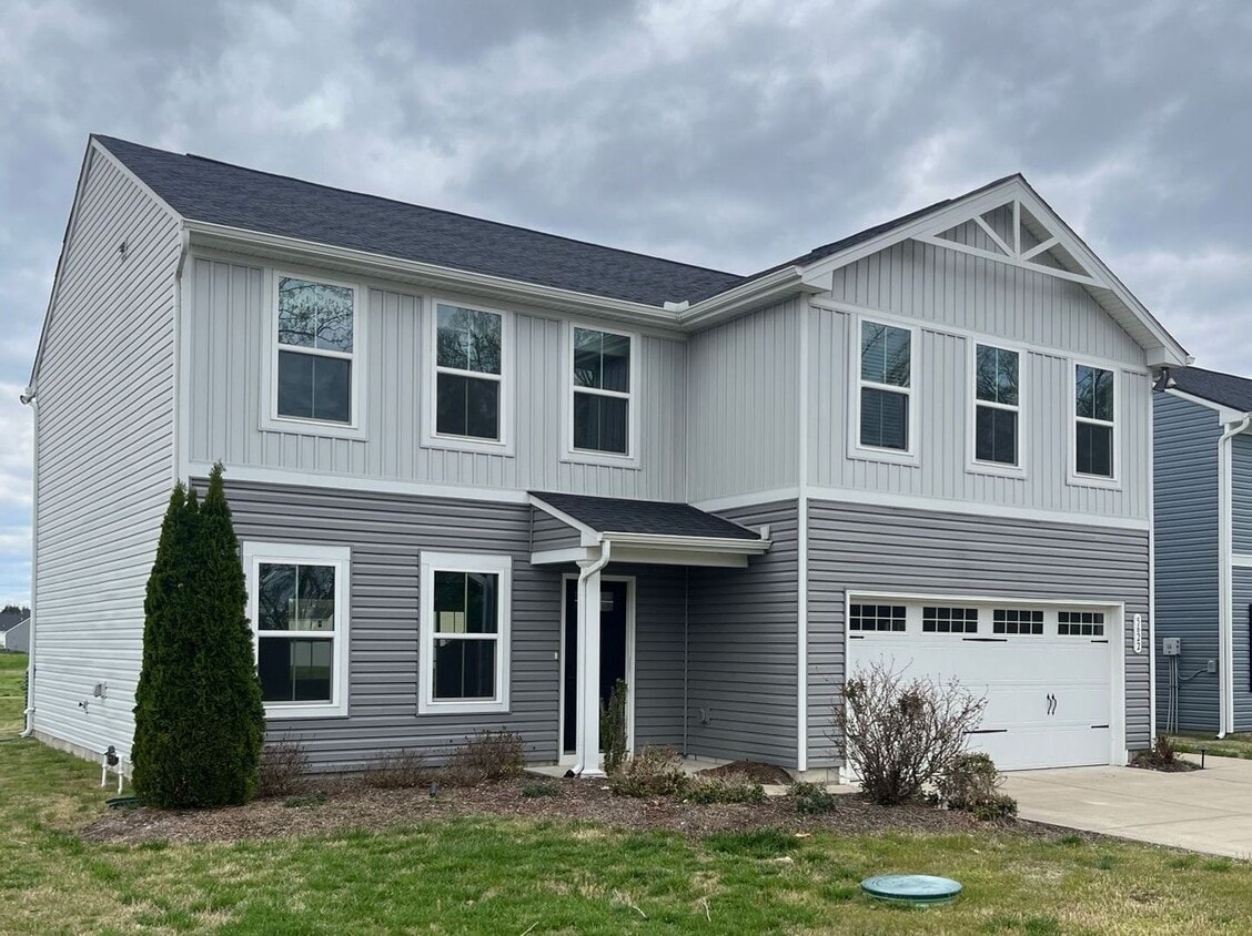 Spacious 4 Bedroom, 2.5 Bath Home plus Bon... - Spacious 4 Bedroom, 2.5 Bath Home plus Bon...