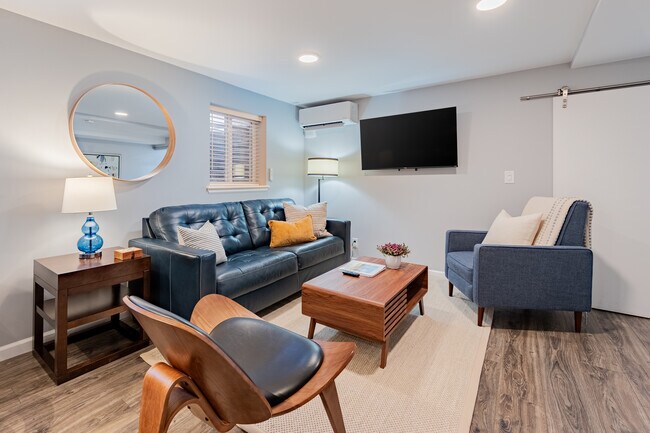 Photo - Capitol Hill