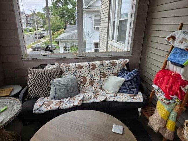 Covered balcony - 27 Walkley Rd