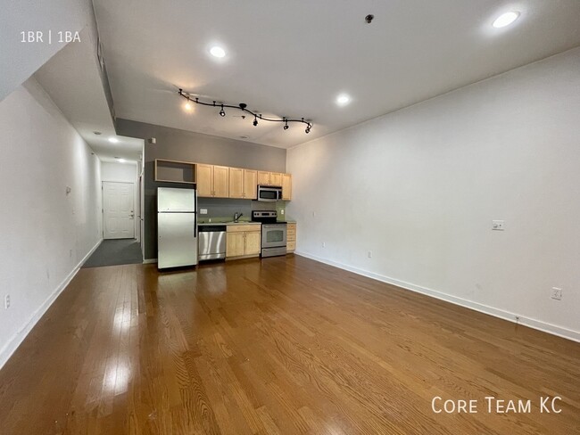 Photo - 2911 Cherry St Unit 607