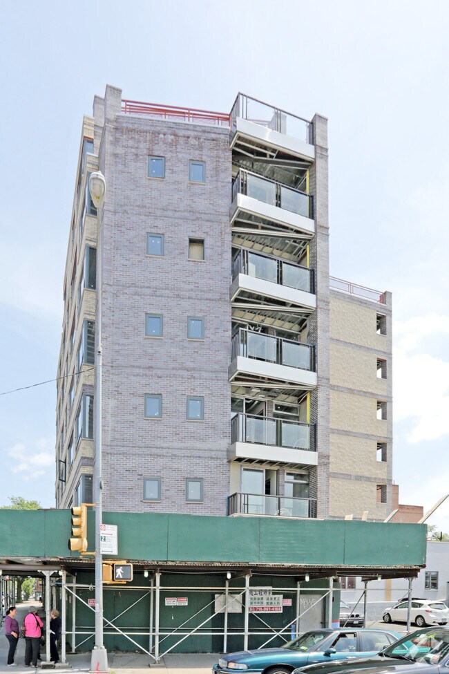 Photo - 132-06 Maple Ave