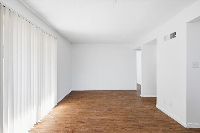 Photo - 2703 Windswept Cove Unit 101