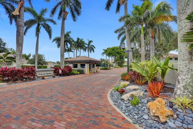 Photo - 65 Pelican Pointe Dr Unidad 2030
