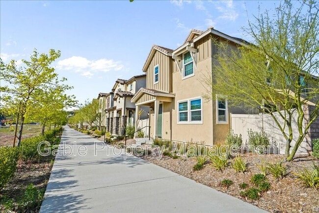 Photo - 27605 Sawtooth Ln