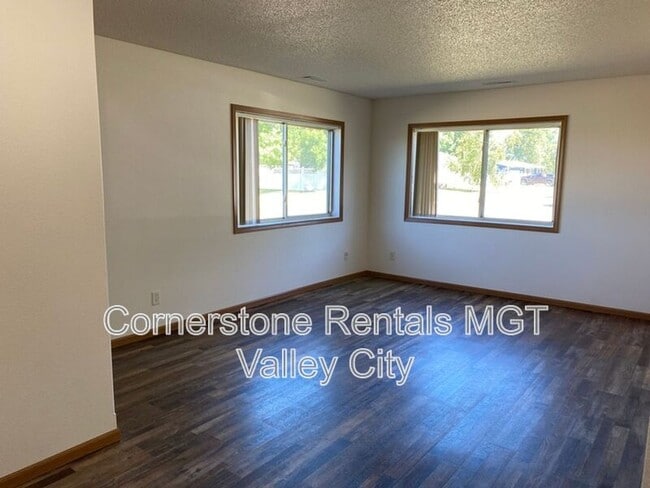 Photo - 508 10th Ave SE