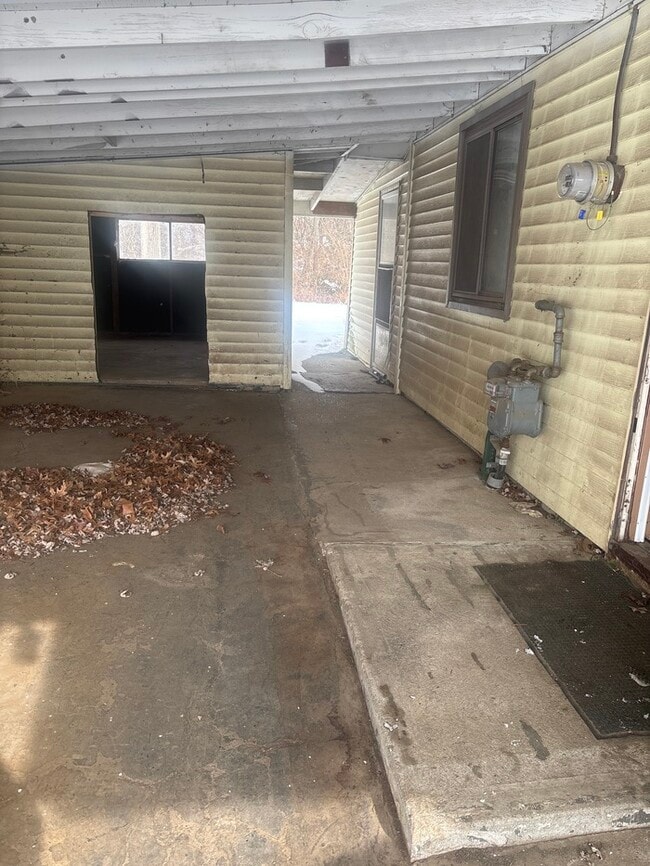 Photo - 4 bed 1 bath