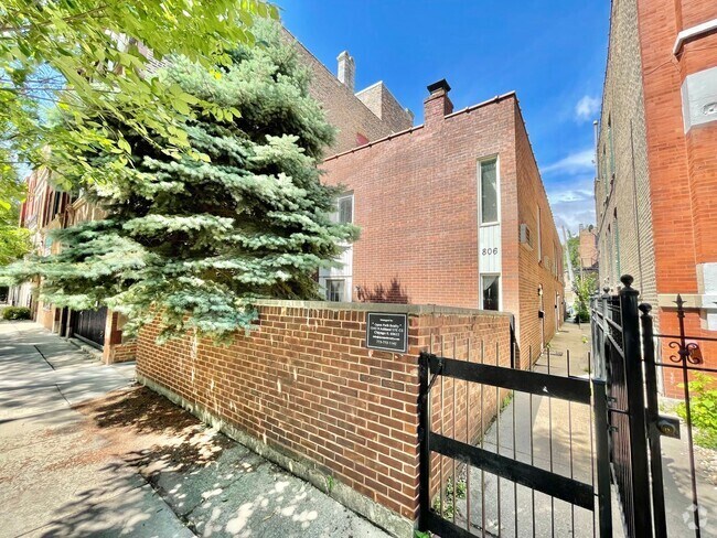 Building Photo - 806 S Loomis St Unit A Rental