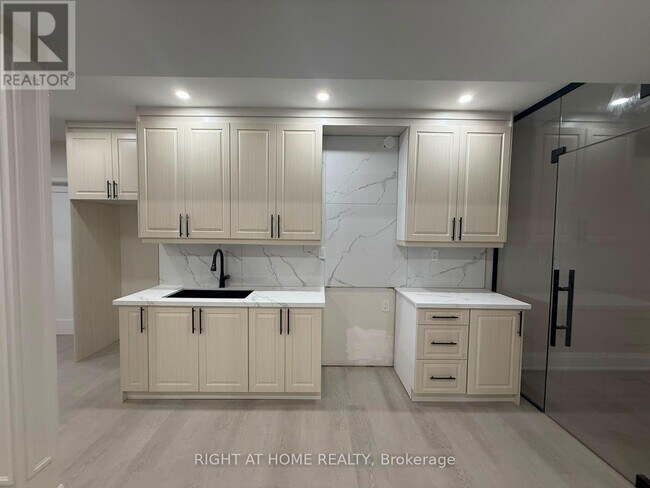 Photo - 2 Chesney Cres