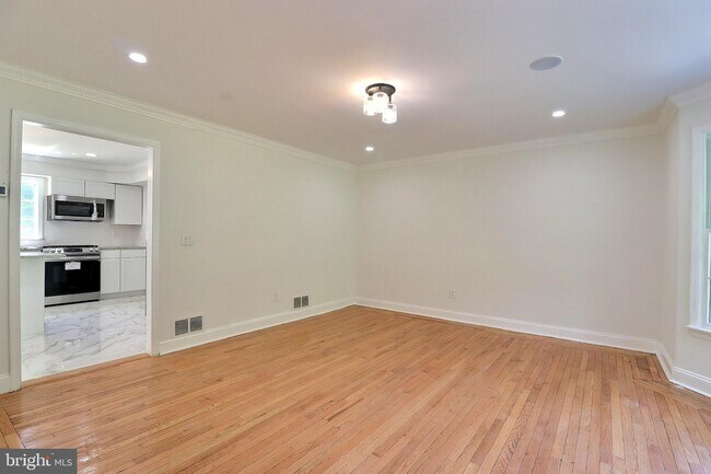 Photo - 164 Locktown Sergeantsville Rd