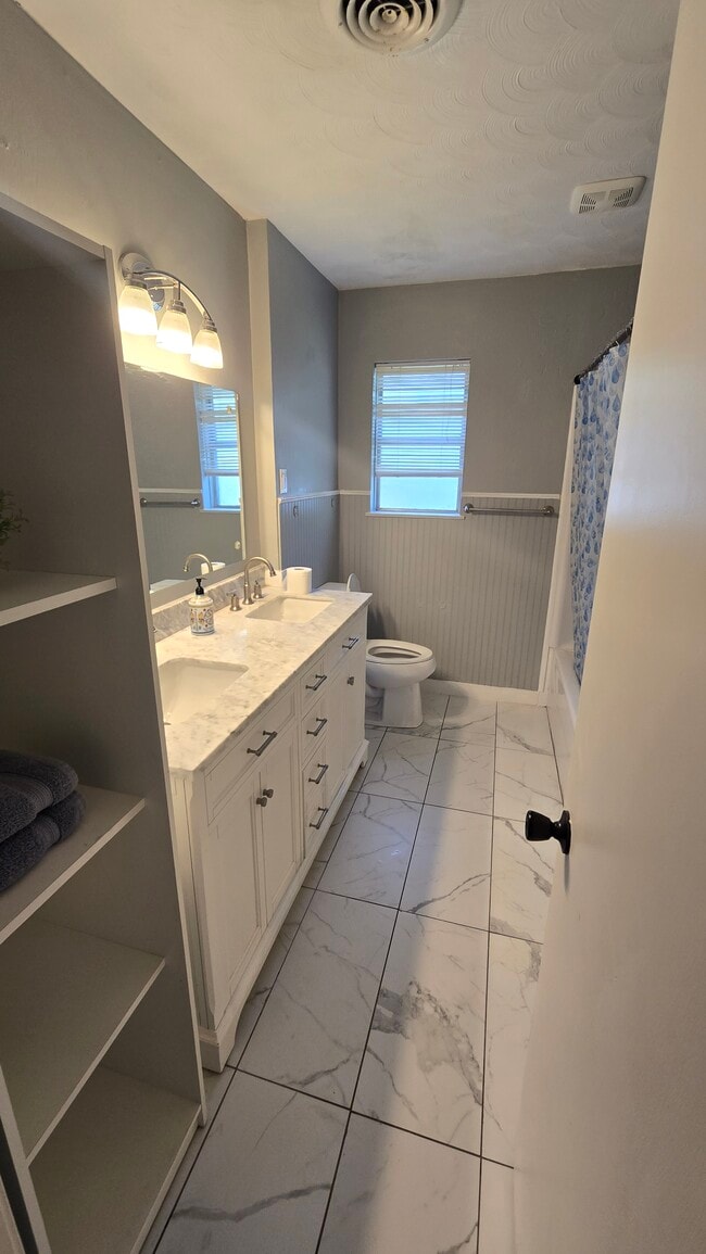 Photo - 2714 28th Ave N