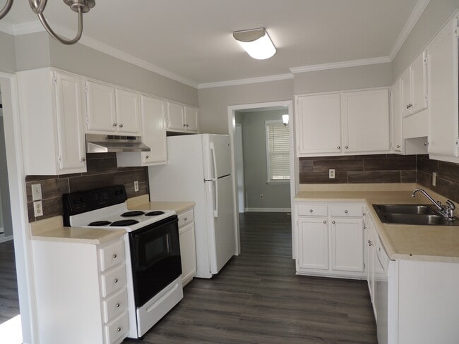 Photo - 5823 Rivercroft Rd