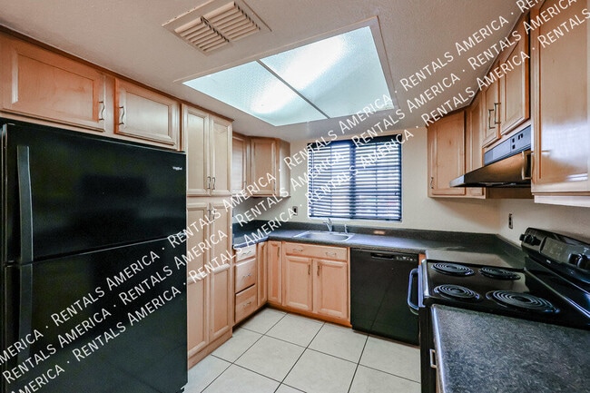 1905 E University Dr Unit F121