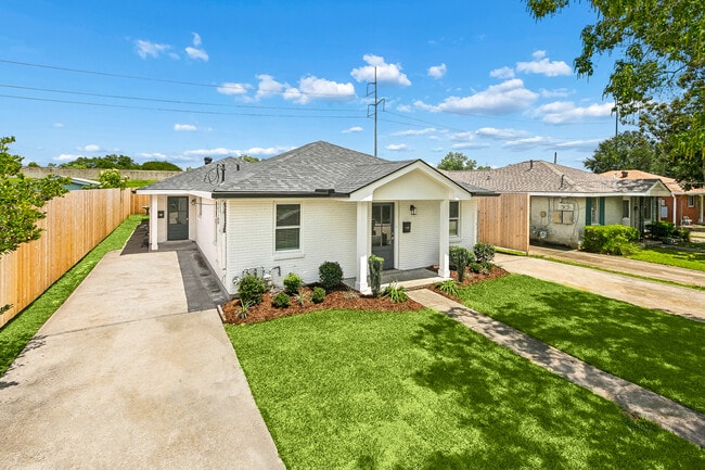 Photo - 433 Greenmount Dr