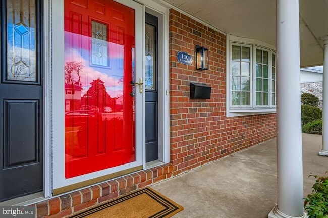 Photo - 119 E Padonia Rd